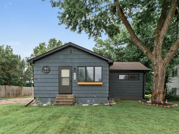 2224 County Road East E, White Bear Lake, MN 55110