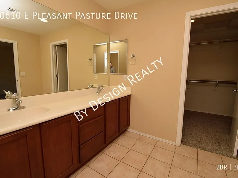 10610 E Pleasant Pasture Dr — Photo 21