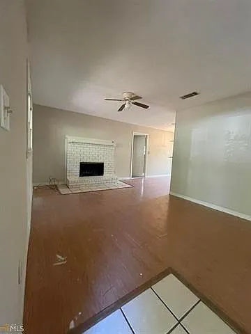 Building Photo - 2983 Deshong Dr