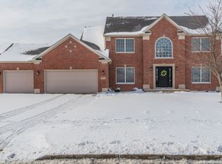 2214 Riverwoods Ln, Bloomington, IL 61705