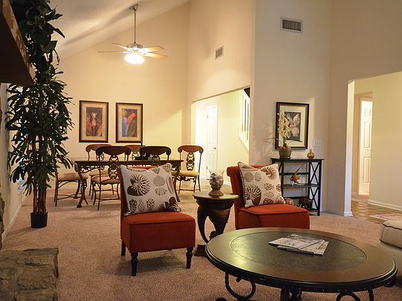 4th image of 2304 Stonebridge Dr