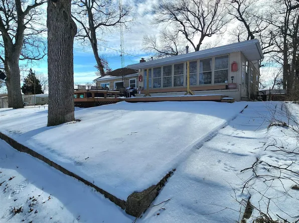 6363 S Rannells Rd E, Knox, IN 46534