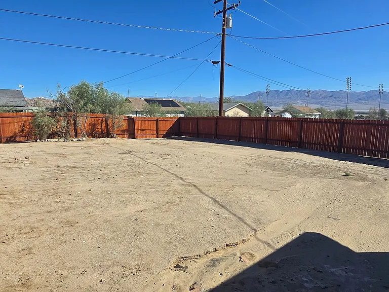 13366 Verbena St — Photo 7