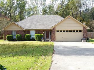 14507 Corvallis Rd, Maumelle, AR 72113