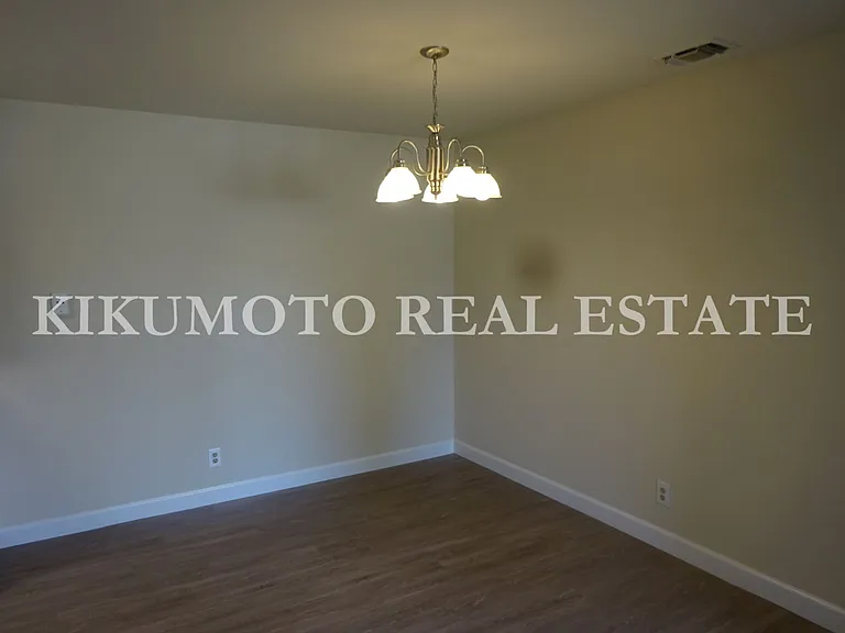 6891 Steamboat Way — Photo 3