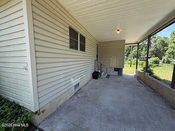 4th image of 2212 Ridge Road