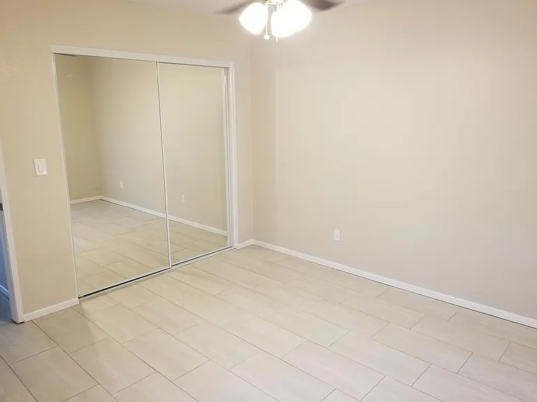 8471 Laurel Ave #401 — Photo 11