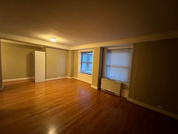 3rd image of 15 E Kirby St #3024