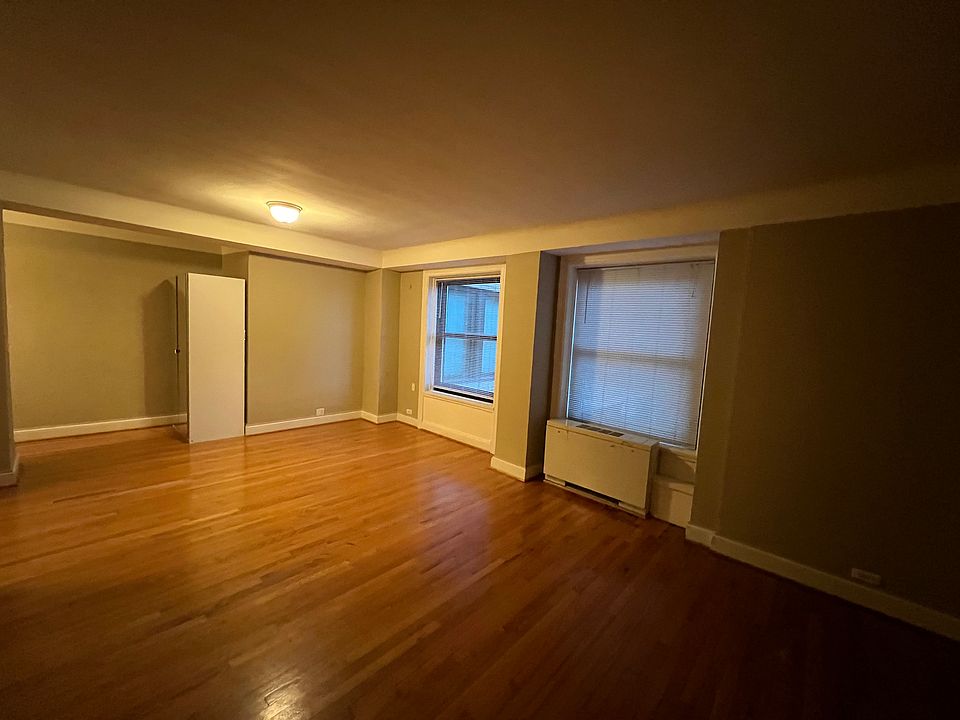 1st image of 15 E Kirby St #W324
