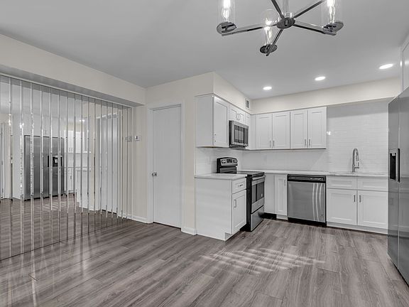 5th image of 110 Bellevue Rd APT 29