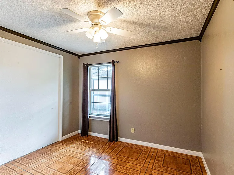 2520 Bitter Creek Dr — Photo 12
