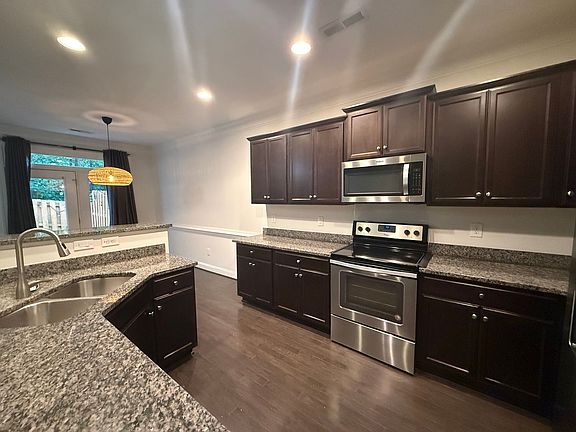 5th image of 1123 Augustine Heights Dr