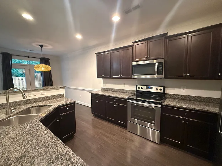 1123 Augustine Heights Dr — Photo 5