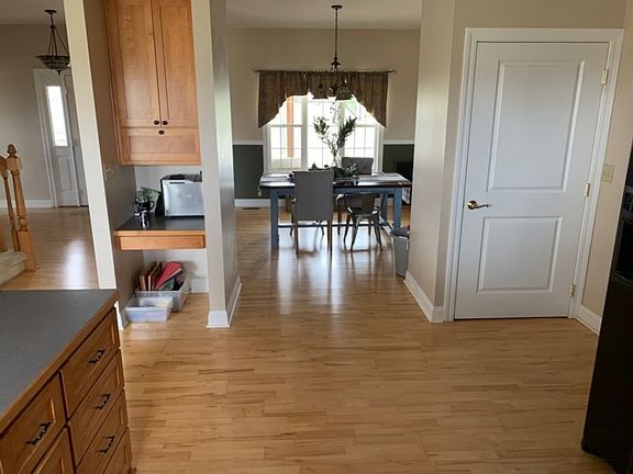 2nd image of 1106 Parkway Ct