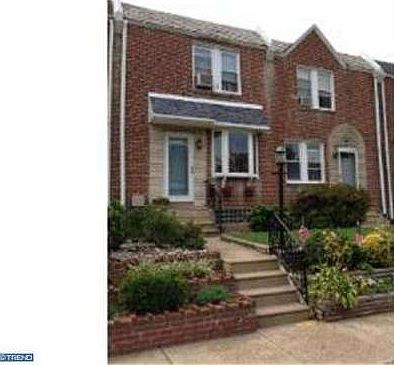 2nd image of 5926 Crystal St