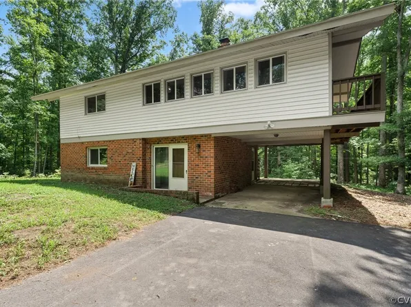 4709 Wraywood Ave, Chester, VA 23831