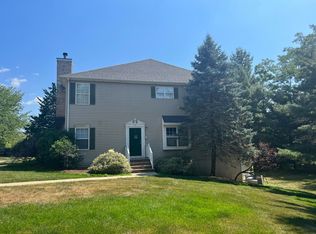 101 Tallwood Ln, Green Brook, NJ