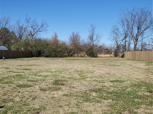 5007 Overland Dr, Siloam Springs, AR 72761