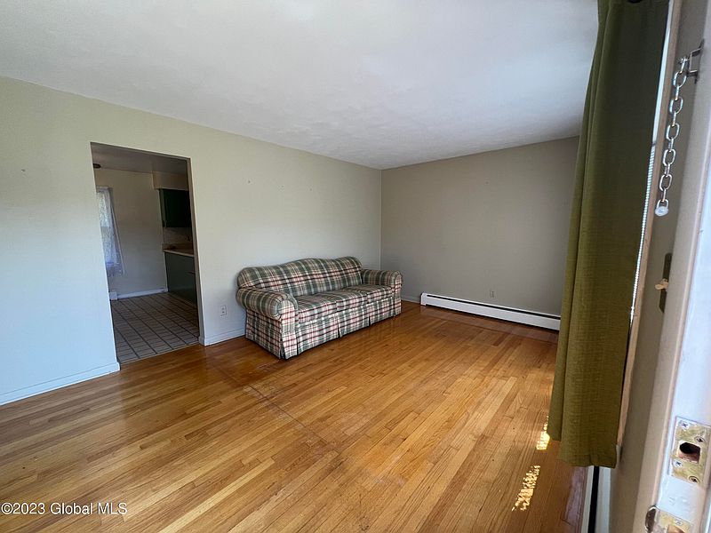 4th image of 7 Patricia Drive