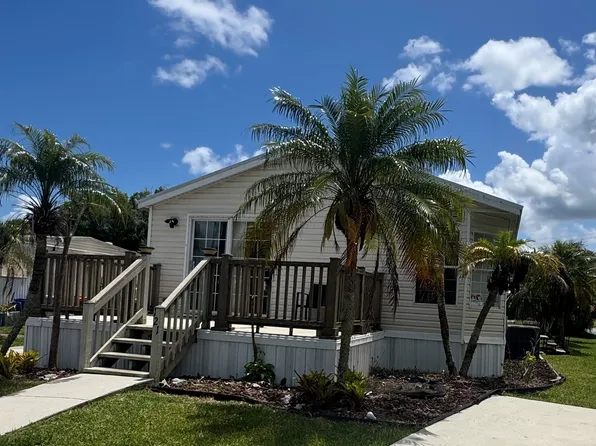 121 Debra Ln, Vero Beach, FL 32962