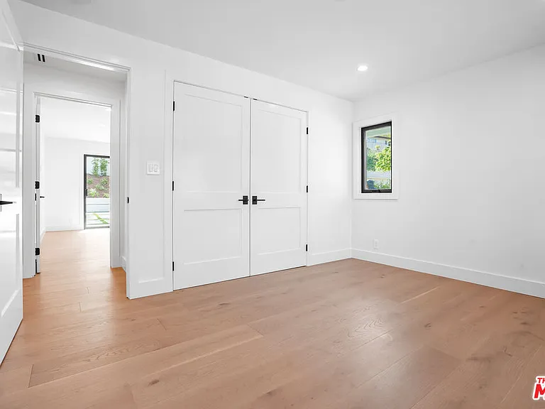 4097 Sapphire Dr — Photo 39