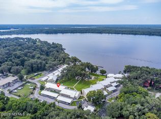 222 Hiawatha Ct, East Palatka, FL 32131