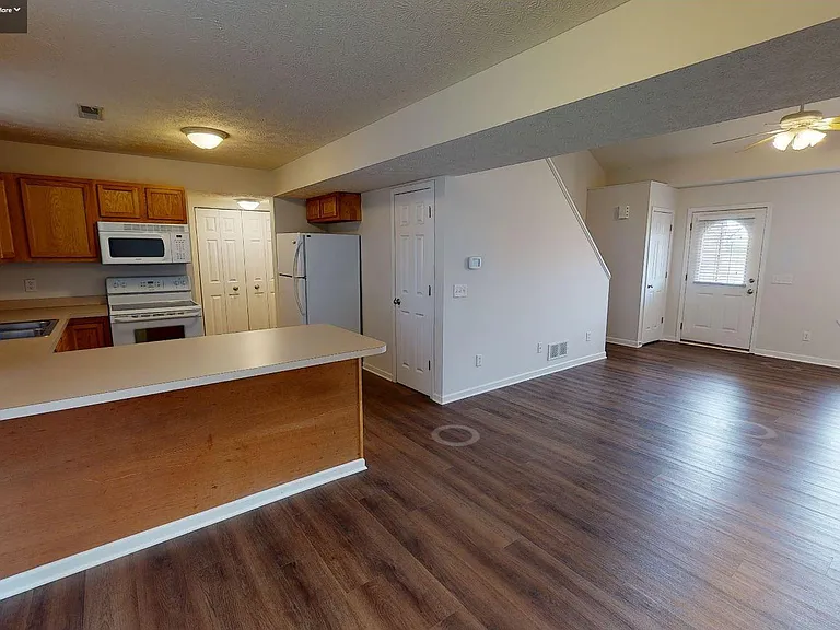 510 Wise Ave NE — Photo 3