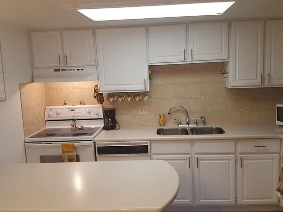 3rd image of 193 E 34th St APT 2