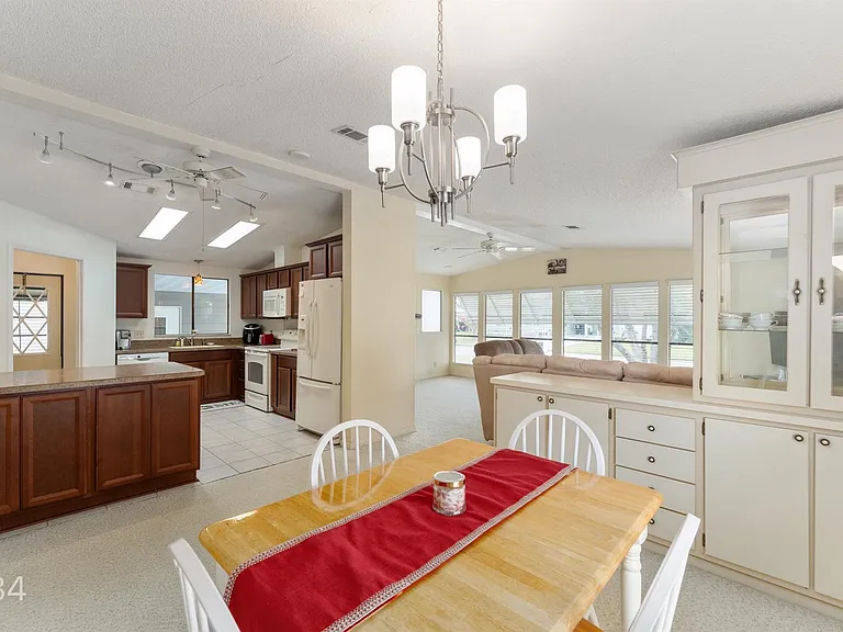 717 Tangerine Dr — Photo 9