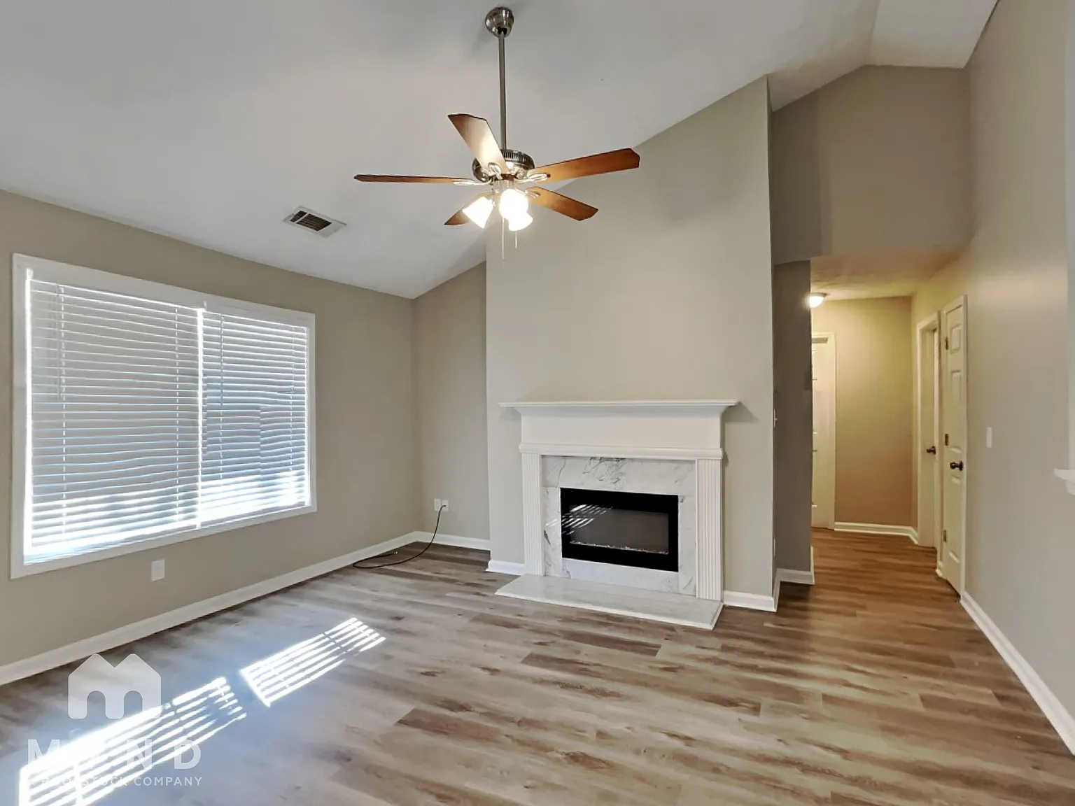3 bed, 2.0 bath, 1271 sqft, $1,745 — Photo 4