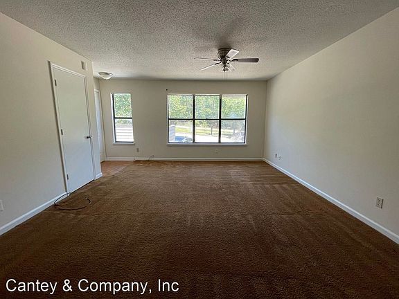 3rd image of 100 Brighton Hill Cir Unit G