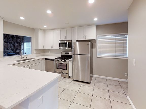 4th image of 5341 E Falls View Dr