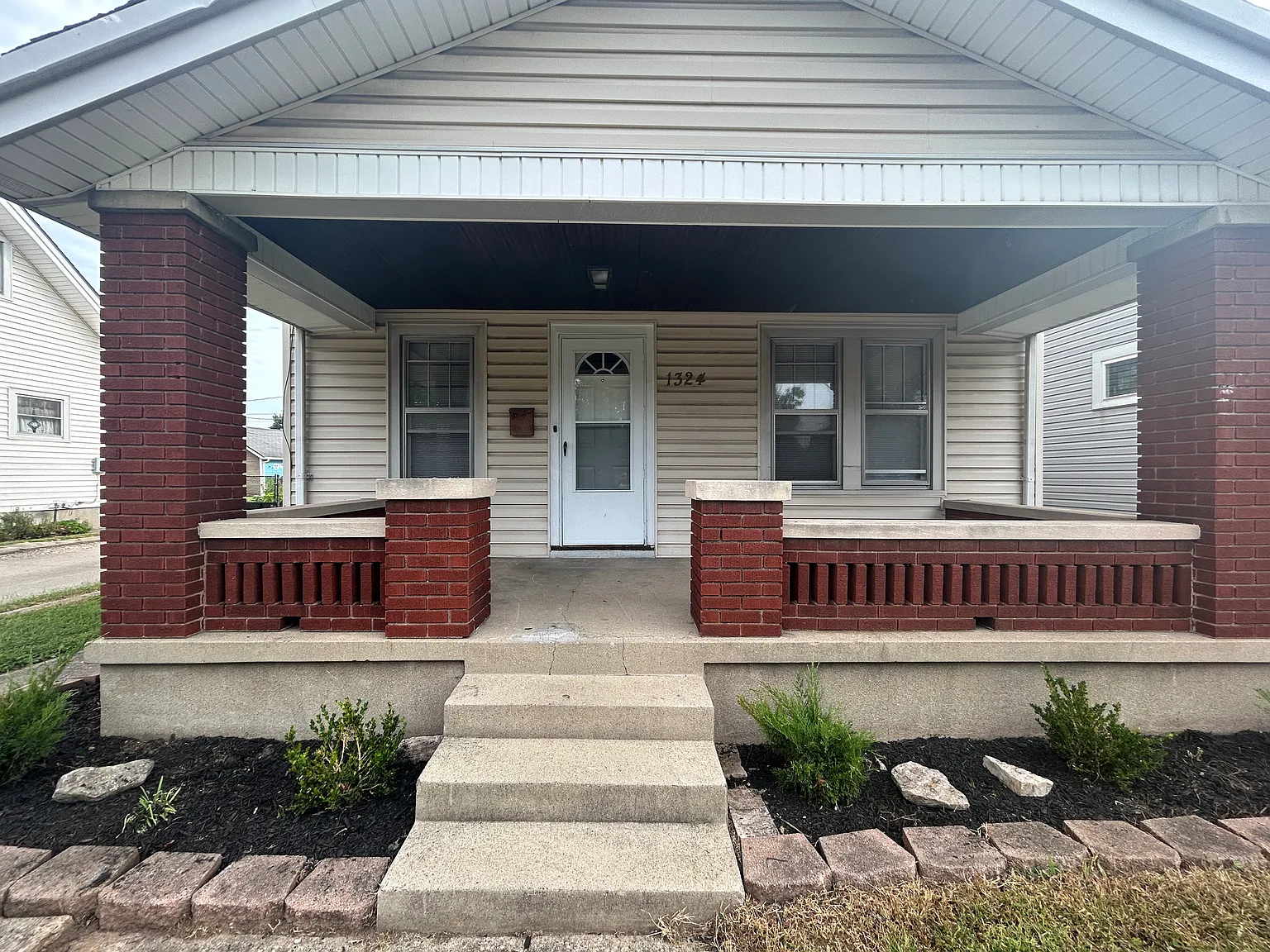 2 bed, 1128 sqft, $1,295 — Photo 1