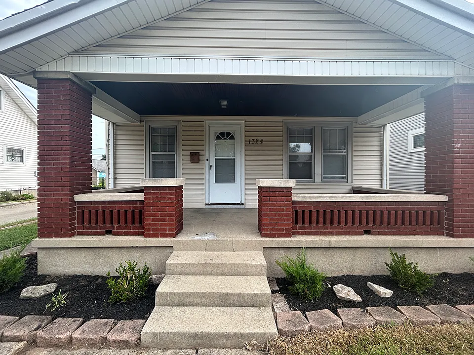 1324 High St