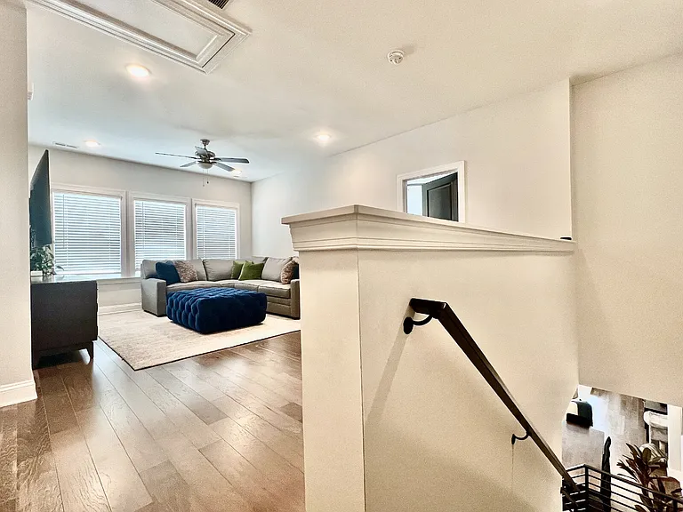 413 Belton St #413 BELTON ST — Photo 19