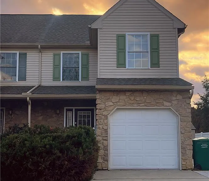 8104 Heritage Dr — Photo 1