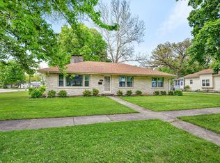 627 E Main St, Morris, IL 60450