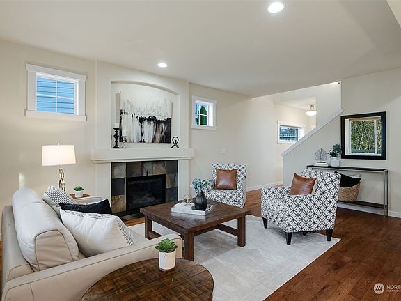 4th image of 14520 17th Avenue W