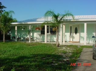 8254 SE Woodmere St, Hobe Sound, FL 33455