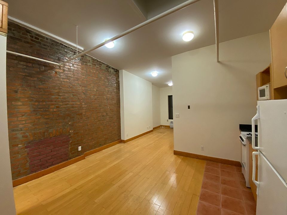 1st image of 319 W 30th St APT 4M