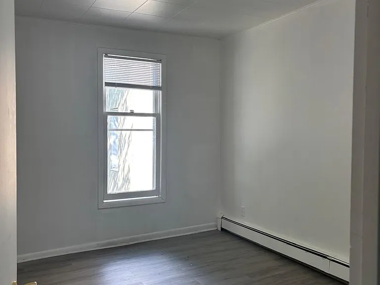 387 W Monroe St #3 — Photo 7