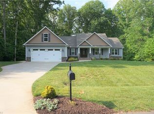 375 Wild Fern Ln, Reidsville, NC 27320