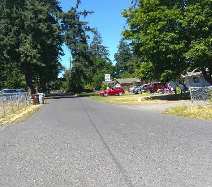 Exterior Neighborhood (street photo)