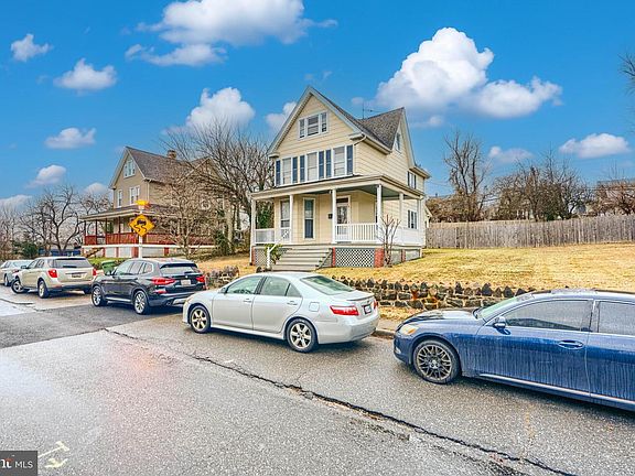 3rd image of 4309 Valley View Ave
