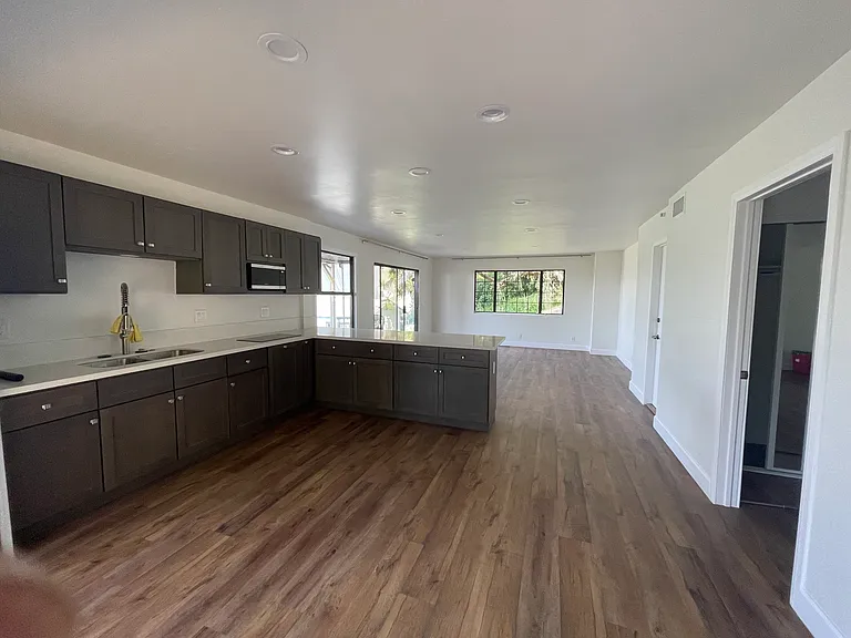 1825 Park Dr #C — Photo 1