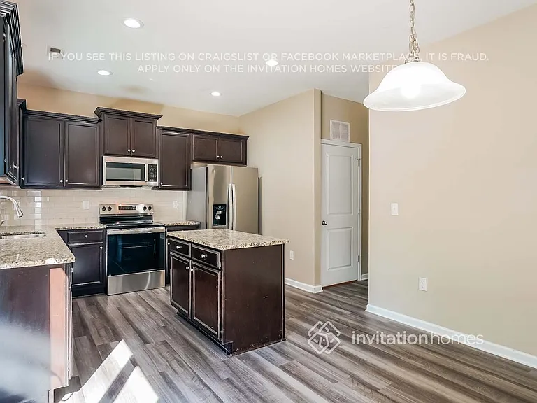 6105 Watsonia Dr — Photo 8