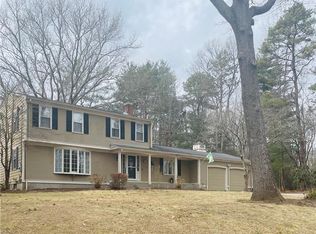 221 Cindyann Dr, East Greenwich, RI 02818