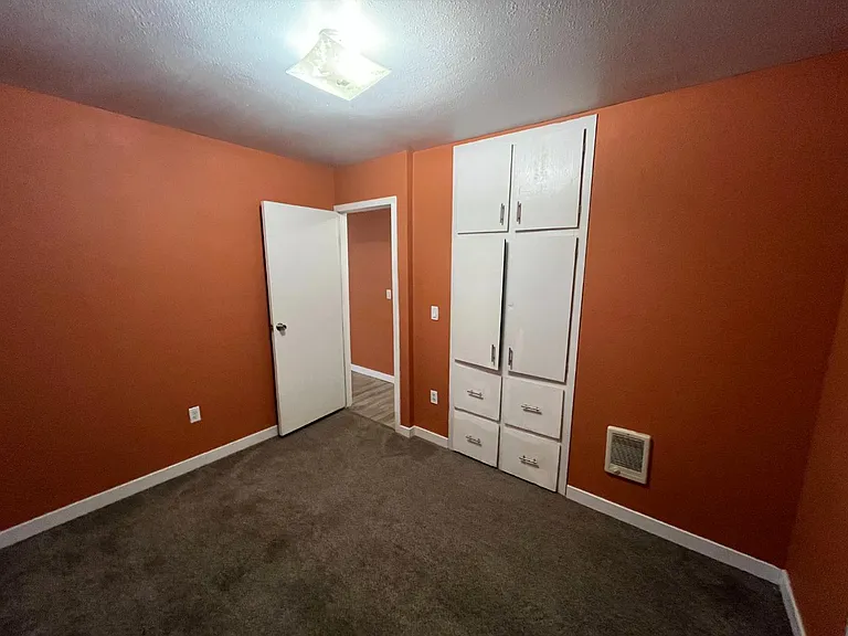 Unit Photo