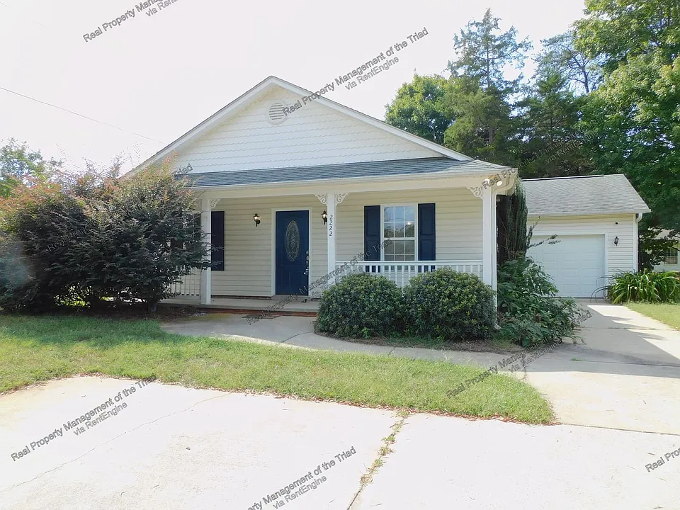 2222 Victoria Village Ln
