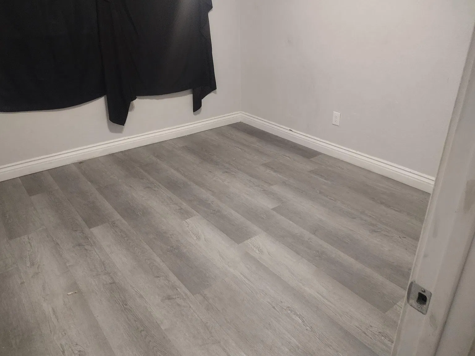 939 E Navajo St — Photo 4